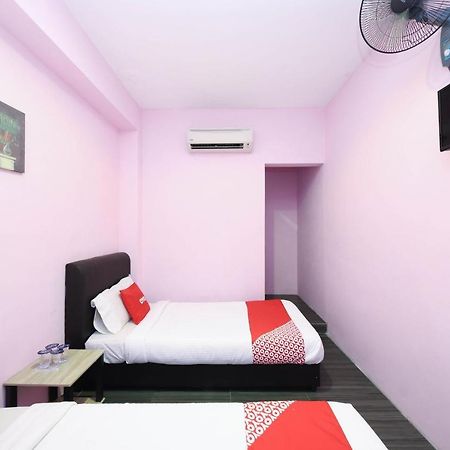 Oyo 1125 Ir Inn Hotel Секудаи Экстерьер фото