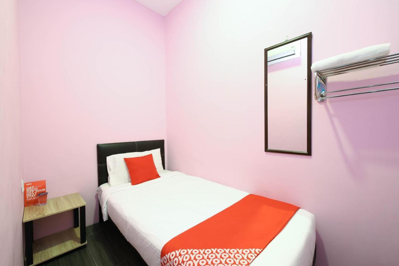 Oyo 1125 Ir Inn Hotel Секудаи Экстерьер фото