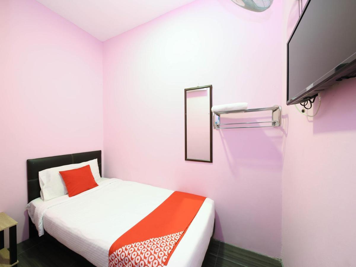Oyo 1125 Ir Inn Hotel Секудаи Экстерьер фото